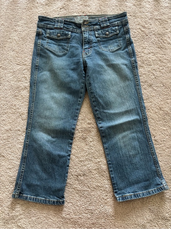 Levi's Denim - Levi Jean capri's size 7